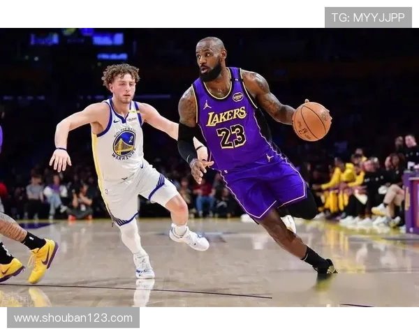 詹姆斯迎来生涯新高单场得分 勇士逆转击败湖人开启连胜之路